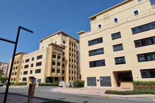 Beautiful 3 Bedroom Apartment in The Greens - 8