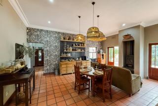 The Urn Guesthouse - 6