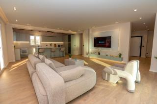 Sunset Luxe Penthouse - 4