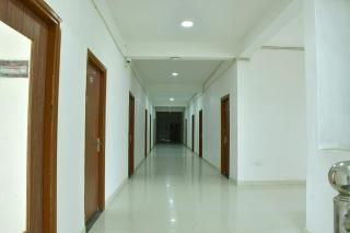 Hotel Hari Radhe - 8