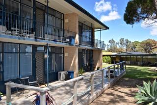 Longbeach Apartments - 5