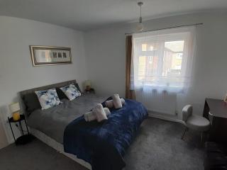 Charming Northampton Apartment with 2 Bedrooms - Northampton - 6