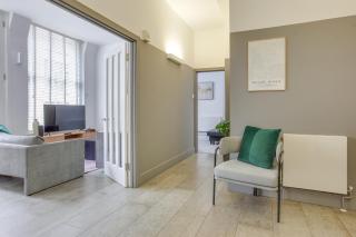 Modern Flat in Central London, Barbican Farringdon EC1V - 7
