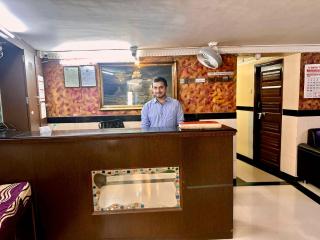 Hotel Metro Plaza Near BARC - 9