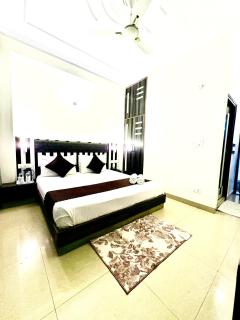 Kasauli View Resort Kasauli # Parking # lift # Garden # Restaurant # Open Terrace # On Road Location - Kasauli - 7