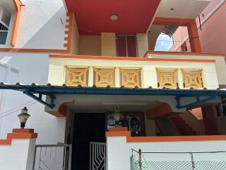 Golden Service Apartment - 1