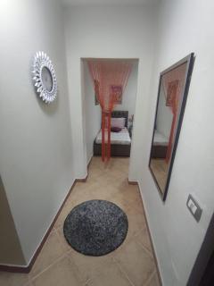 Ground-Floor Studio Apartment Near Center - Tirana - 5