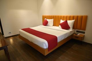 Hotel Golden Leaf - Jaorā - 9