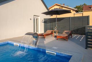 Luxury Grey house - 7