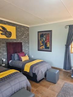 Meadow View Retro Accommodation - Wakkerstroom - 6