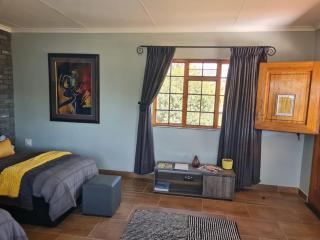 Meadow View Retro Accommodation - Wakkerstroom - 3