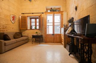 Seaside Charmer Townhouse, Prime Spot, Sep Deal - 9