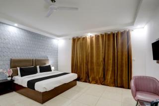 Hotel O Ambience Delhi Aero City Metro Station - 9