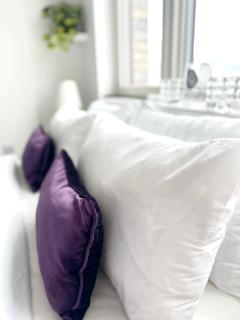 Room and Private Bathroom in London - Barking - 8