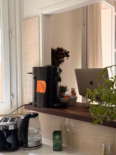 Stylish City Stay ,1-Bedroom ,Eiffel Tower Nearby - 1