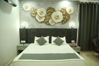 Paramhans Hotel - 9