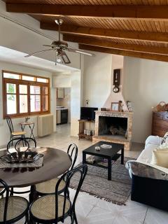 Ziras Traditional Villa - Áno Váthia - 1