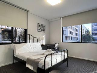 Comfort & Value 2BR Apt near CBD - 8