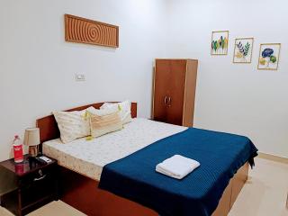 Peacelily Hotel - Aesthetics rooms with netflix in upper tapovan, free airport pickup for more than 7 night stay - Rishikesh - 6
