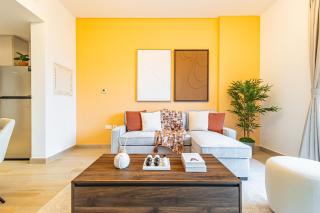 Elegant Yas Retreat - 5 min from Ferrari, SeaWorld, Formula 1, Warner Bros, Etihad Arena - Heart of Waters Edge - Waterfront Community - 3