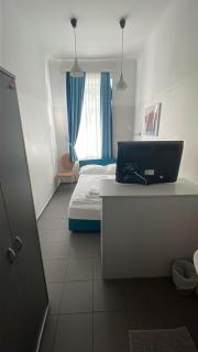 Very Central, 5 min to city center, Self Check In - 2