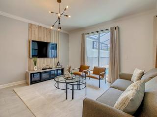 4BR Townhouse with Private Pool near Disney - 6