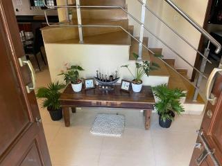 Ronne's 3BHK MEADOWS VILLA - 6