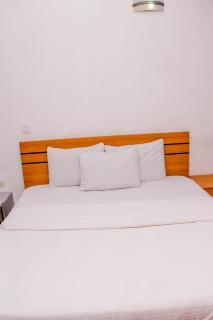 Crestviewers Hotel Ogudu - 4