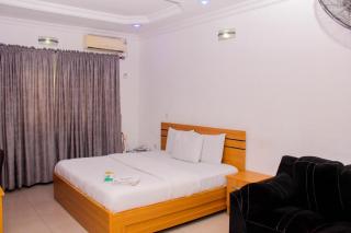 Crestviewers Hotel Ogudu - Lagos - 8