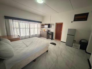 Liya Self Catering - De Aar - 4