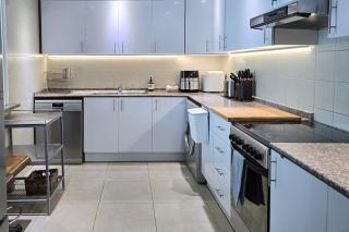 Luxury Dubai Marina Apt with large balcony - 3