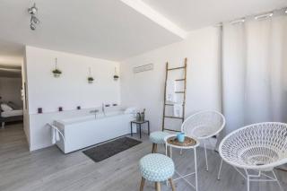 Three Room - 6