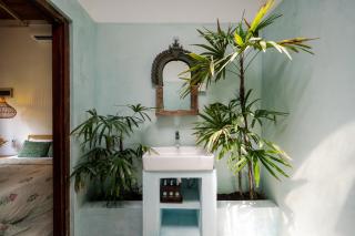 Luxury 3-BR Beach Front Villa with Staff - 8