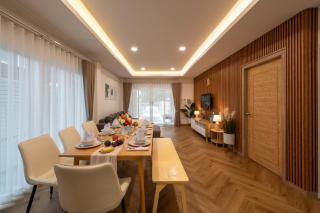 Luxury Pool Villa In Nimman 4BR Walk to MAYA MALL - Chiang Mai - 1