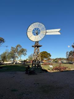 Cosy Country Cottage with AirCon - Hay - 9