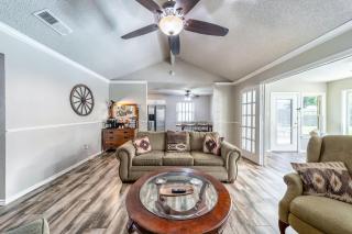 Private Pool, Entire House, In the Center of DFW - North Richland Hills - 6
