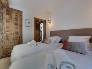 Appartement 95m², Sud-Est, Jacuzzi, Val d'Isère, 4 Suites, Parking, Animaux OK - FR-1-567-73 - 3