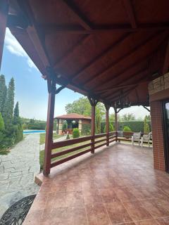 Villa Gucci Private Pool Billiard and Garden - Skopje - 8
