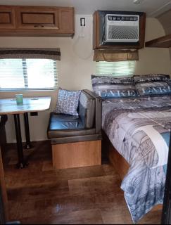 Camper only 2 Min to the Lake! - 1