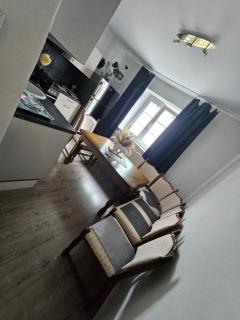Hemma 4 U , 3 Zimmer Wohnung - 6