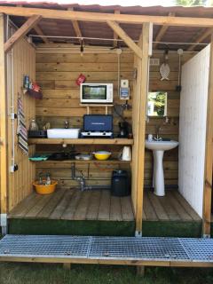 PARKING pour petit transporteur de passage, calme no stress assuré - 9