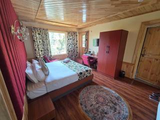 The Pineyard Pahalgam - 1