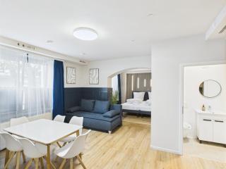 CROWN LIVING Villa Blumenau Studios, SmartTV, Parkplatz - 6