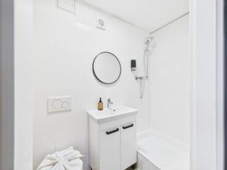 CROWN LIVING Villa Blumenau Studios, SmartTV, Parkplatz - Lustenau - 3
