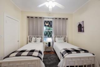 438M- 3 BR Apt with Free Parking on Premises and Coffee - San Antonio - 6