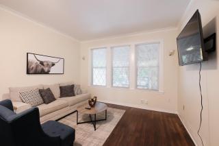 438M- 3 BR Apt with Free Parking on Premises and Coffee - San Antonio - 2