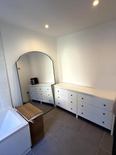 Bright Flat near Little Venice, Charming & Central - 3