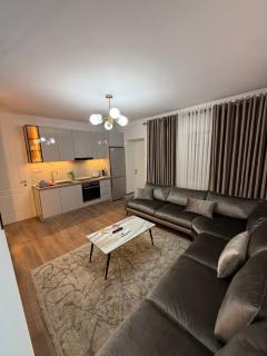 Royal Stay Apartment 1 min walk of city centre - Elbasan - 0