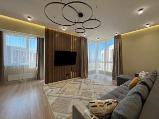 Spacious Designer Apartment with a Scenic View - Almaty - 8