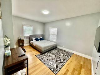 Cozy 3-Beds in 2-Bedrooms Apartment Near Quincy Adams - Quincy - 9